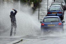 1_Splashing-pedestrians-with-puddle-water-in-car.jpg