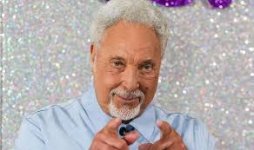 Tom Jones defies backlash to perform ...